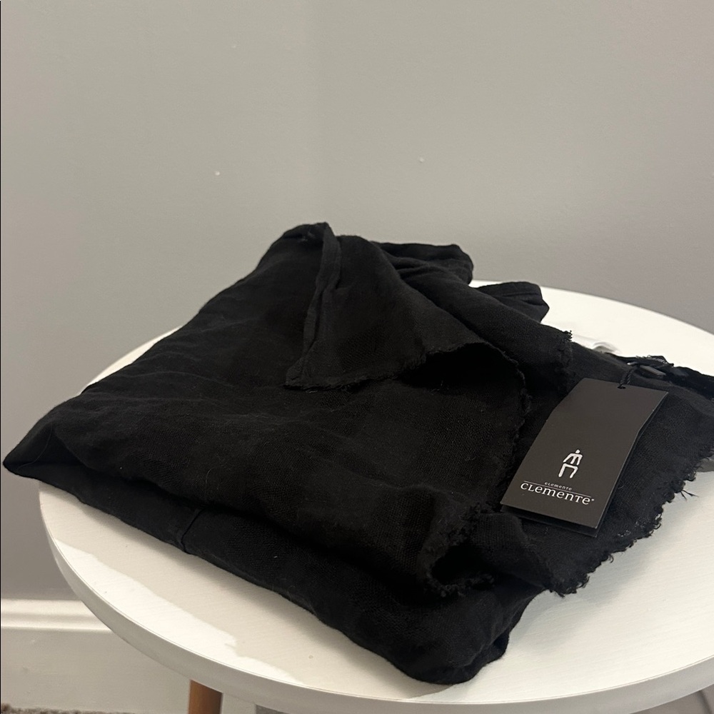 NWT Elemente Clemente Women's Black Linen Scarf